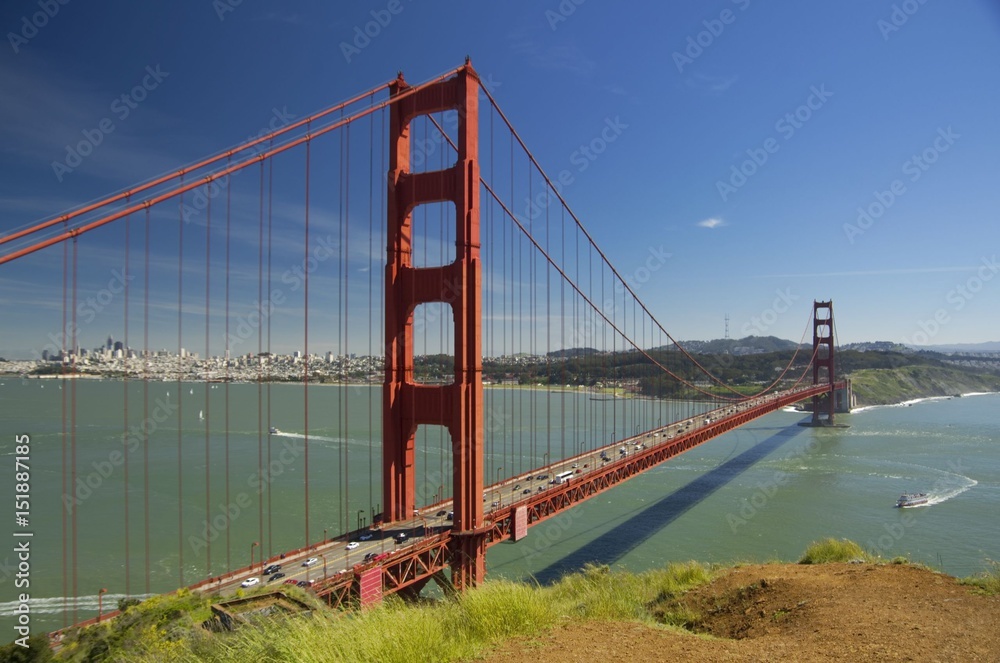 Obraz premium Golden gate bridge, view from battery Spencer, San Francisco, California, USA
