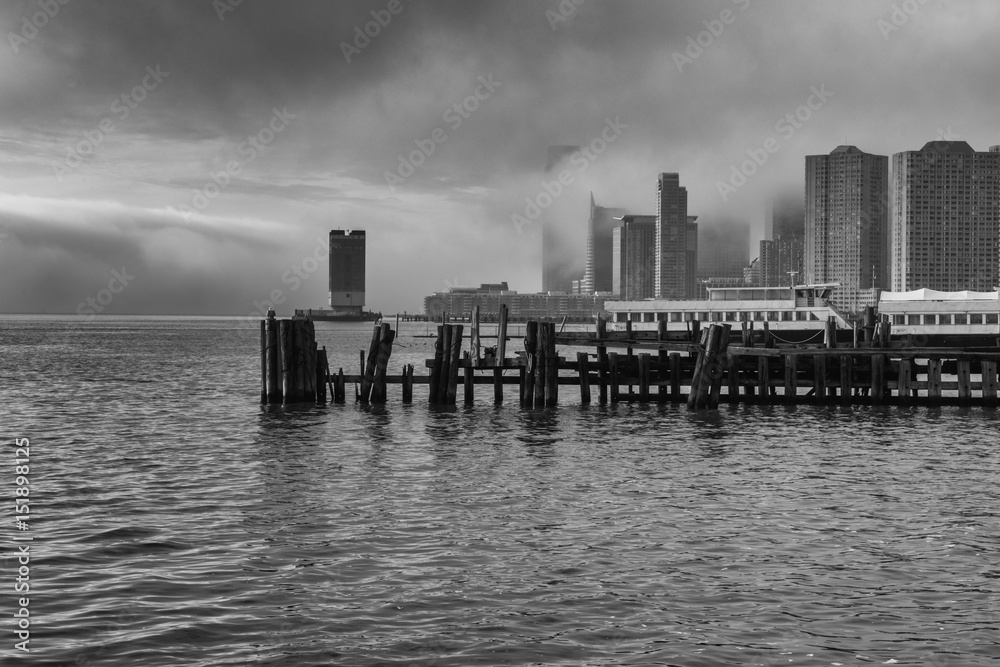 Naklejka premium Terminal transportowy w Hoboken w stanie New Jersey późną zimą