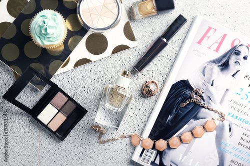 Perfume, cosmetics, accesso...