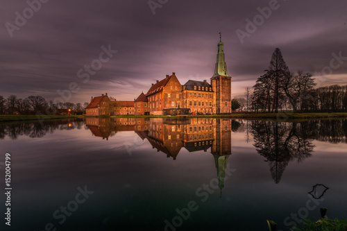 Reflection of chateau © herrkl