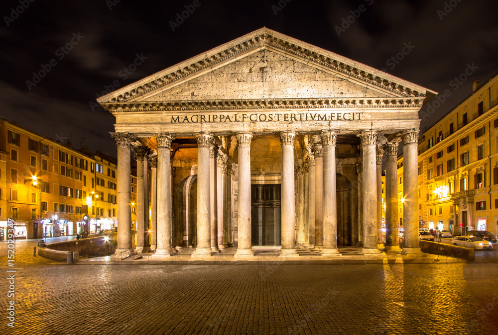 Naklejka premium Pantheon in the night, Rome. Italy