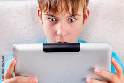 Fotografi Teenager with Tablet Computer