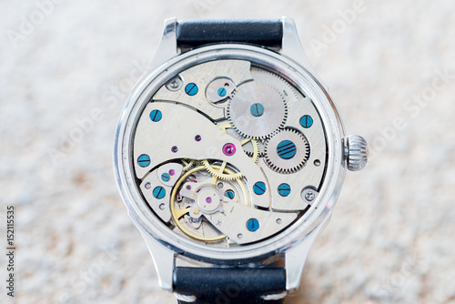 Reparation and restoration of watches