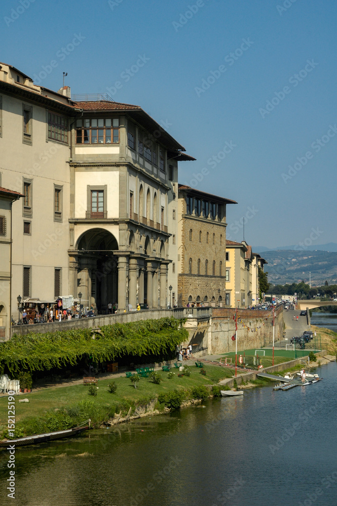 Fototapeta premium Buildings with sky and canal