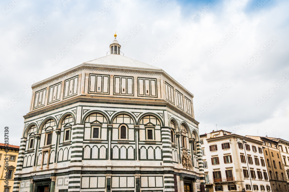 Le Battistero di San Giovanni et la cathédrale Santa Maria del Fiore à Florence 