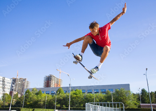 Obraz na płótnie jump on skateboard w salonie