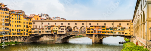 Le pont Vecchio sur l'Arno à Florence