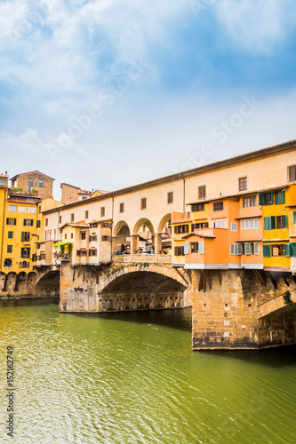 Le pont Vecchio sur l'Arno à Florence © Gerald Villena