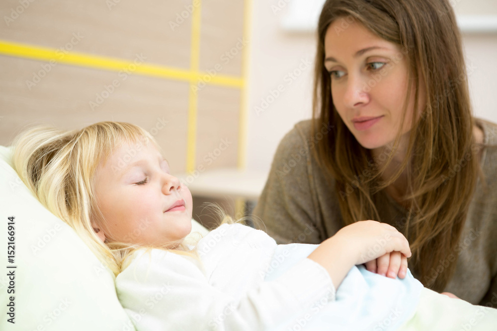 Fototapeta premium Adorable pretty little girl sleeping in bed