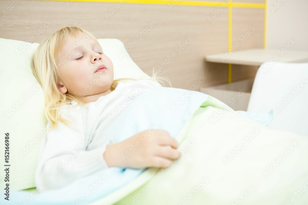 Fototapeta premium Adorable pretty little girl sleeping in bed