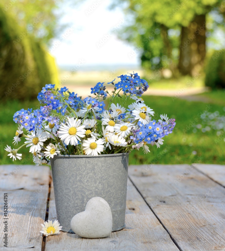 Grußkarte - Blumenstrauß - Gänseblümchen und Vergissmeinnicht Grußkarte - Blumenstrauß - Gänseblümchen und Vergissmeinnicht