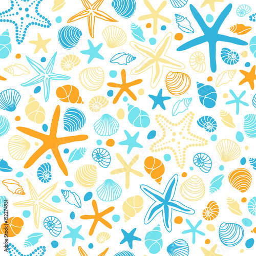 Cute vintage seamless pattern with hand drawn shells and starfishes