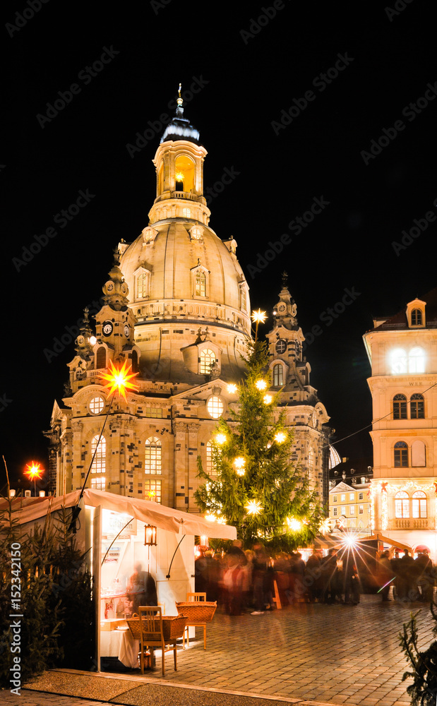 Weihnachtsmarkt an der Frauenkirche, Dresden, Sachsen, Deutschland, Europa
