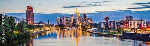 Obraz na płótnie Frankfurt am Main skyline panorama at sunset, Germany w salonie