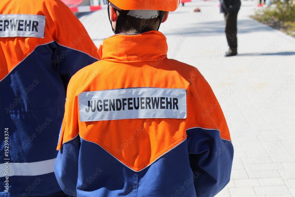 Fototapeta premium Jugendfeuerwehr im Einsatz 112