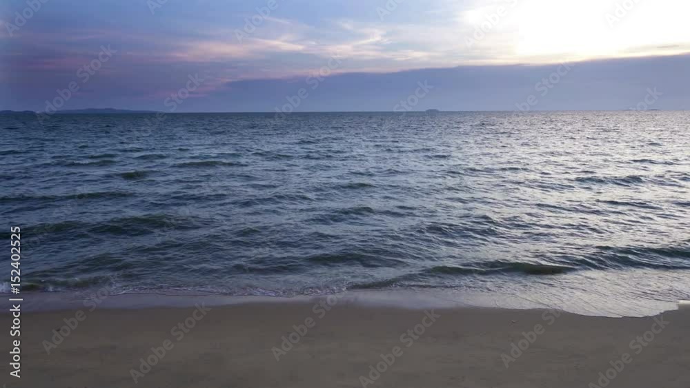 Ocean sea waves reaching shore. uhd 4k 3840x2160.
Ocean sea waves reaching shore. uhd 4k 3840x2160.