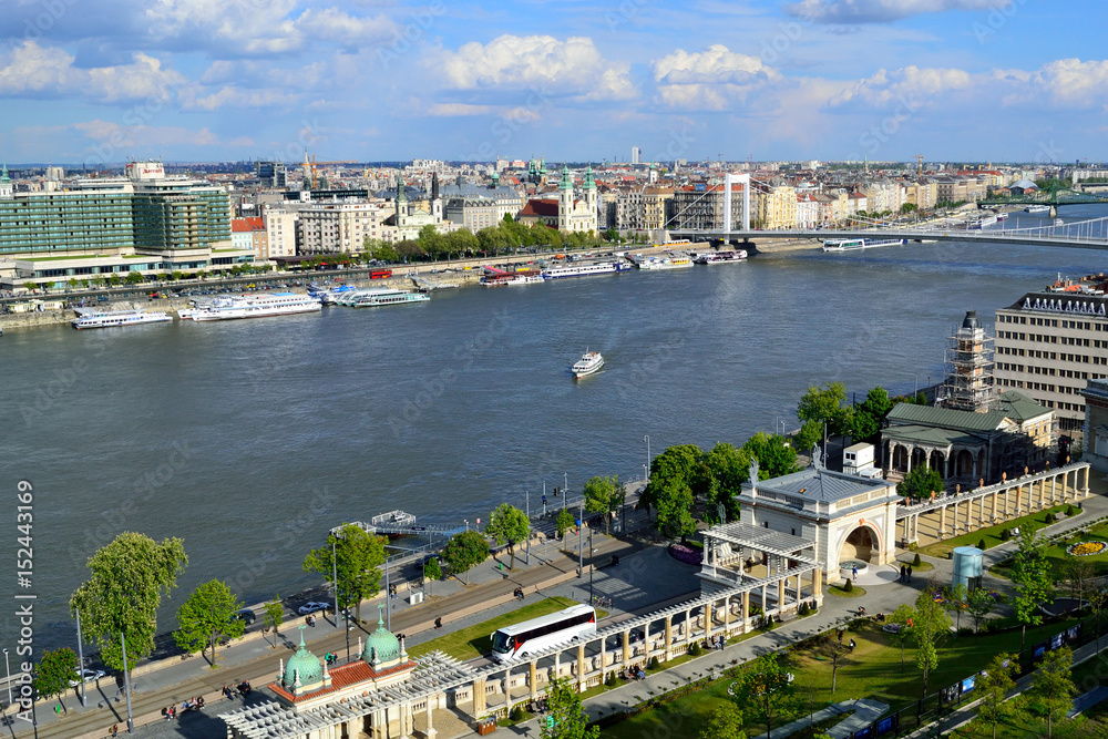 Budapest - Danubio visto dalla Collina Várhegy 