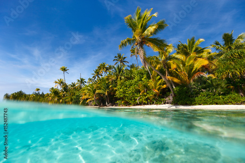 Fototapeta Naklejka Na Ścianę i Meble -  Stunning tropical beach at exotic island in Pacific