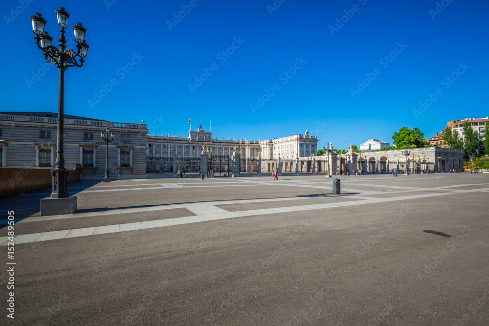  The Royal Palace of Madrid (Palacio Real de Madrid), official residence of the Spanish Royal Family at the city of Madrid, Spain.