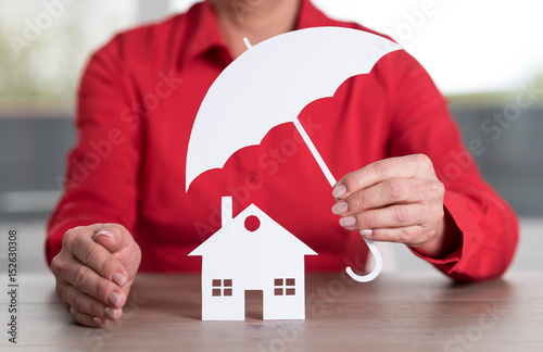 Tableau sur toile Concept of insured house