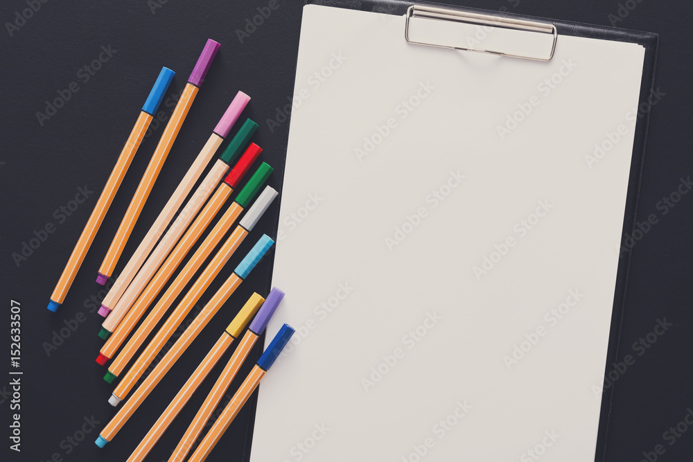 Stationery for drawing, markers and blank paper Stationery for drawing, markers and blank paper