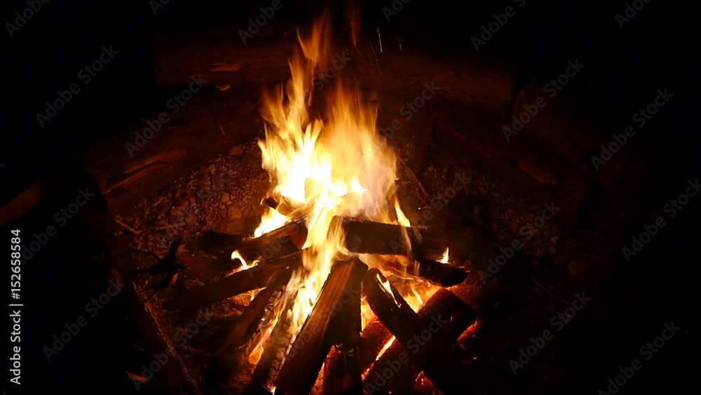 Closeup of campfire (キャンプファイヤー) Closeup of campfire (キャンプファイヤー)