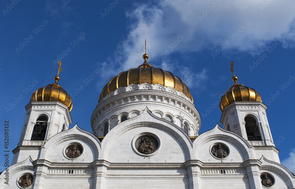 Mosca, Russia, 26/04/2017: vista della Cattedrale di Cristo Salvatore, la più alta chiesa cristiana ortodossa del mondo Mosca, Russia, 26/04/2017: vista della Cattedrale di Cristo Salvatore, la più alta chiesa cristiana ortodossa del mondo
