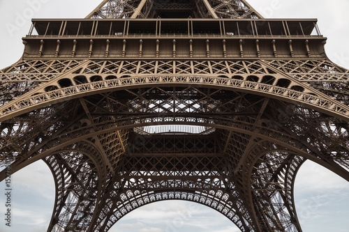 Close-up of the Eiffel Tower © bluesnaps