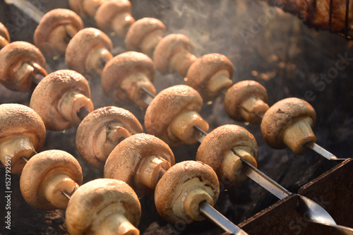 Champignons on skewers	