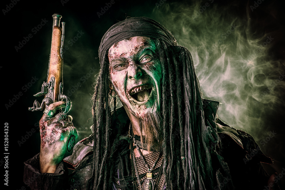 Fototapeta premium shouting angry pirate