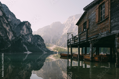 Bootshaus am Pragser Wildsee in den Dolomiten, Italien photo