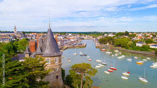 Photographie aérienne de la ville de Pornic en Loire Atlantique, France photo