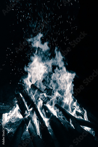 Fototapeta Naklejka Na Ścianę i Meble -  Bonfire with sparks