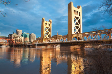 Fotobehang Tower Bridge Historische brug Old Sacramento  © adonis_abril
