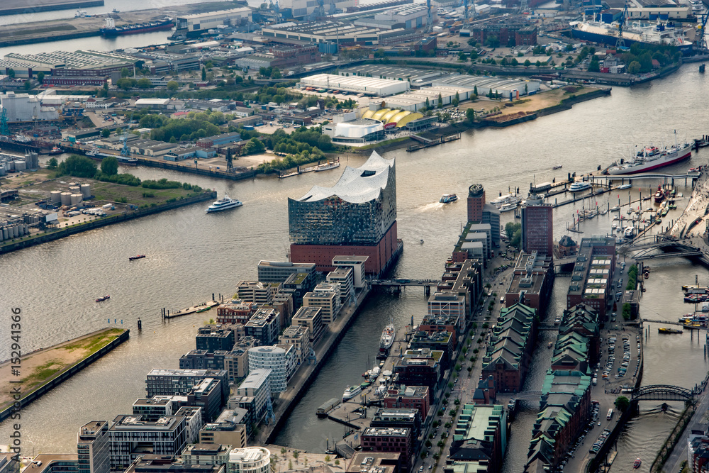 Fototapeta premium Hamburg Panorama fome above