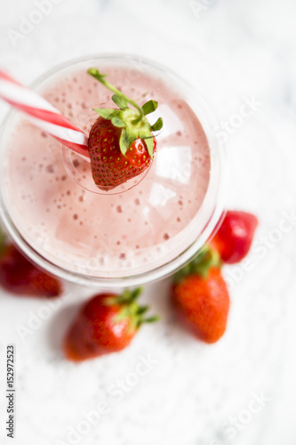 Strawberry-banana smoothie with milk or yoghurt