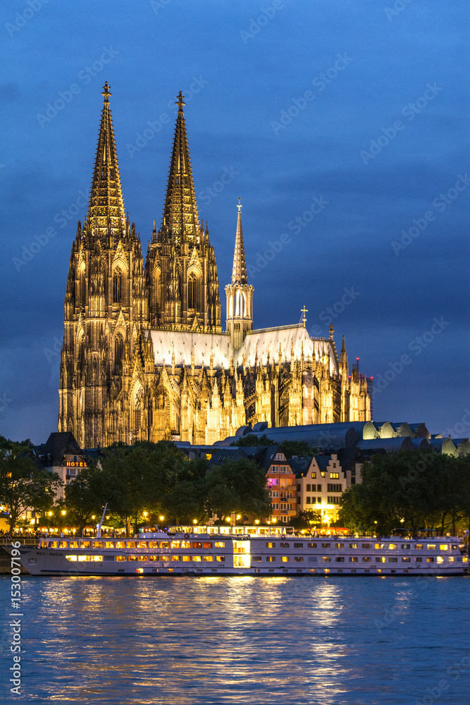 Obraz premium Kölner Dom am Abend