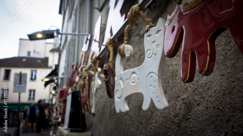 Art of figures of cats in Le Montmartre, Paris