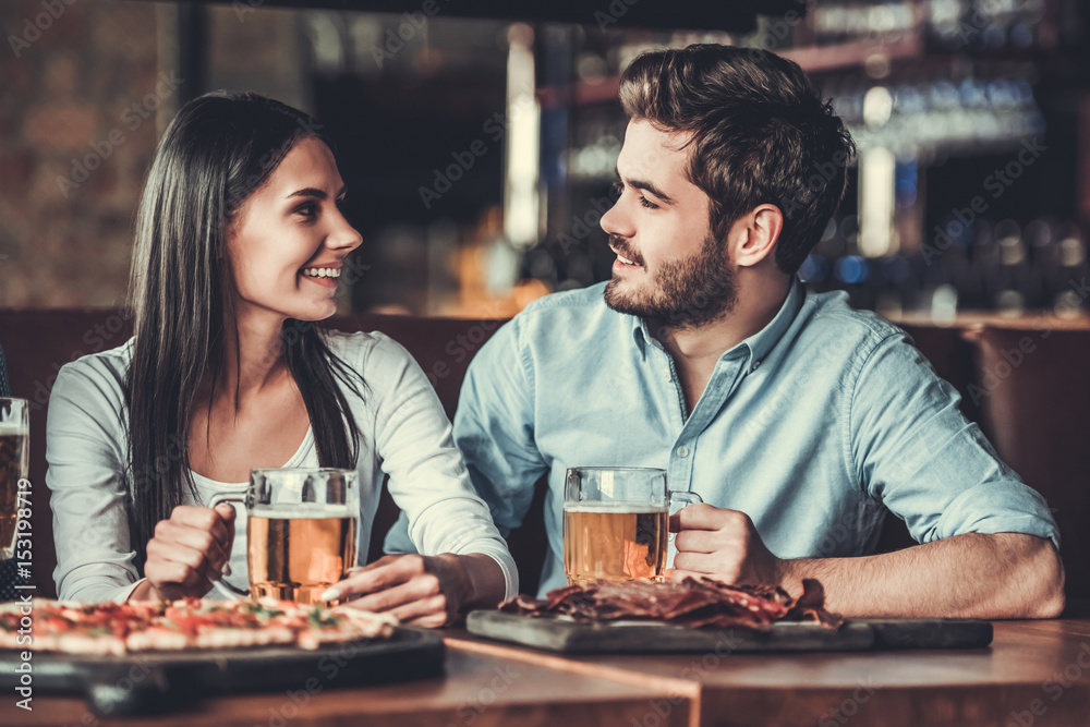 Fototapeta premium People at pub