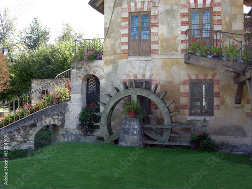 Le Moulin (Mill)