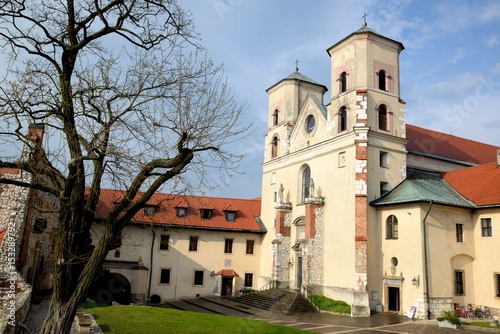 Obraz na płótnie View from the courtyard to the Benedictine monastery in Tyniec w salonie