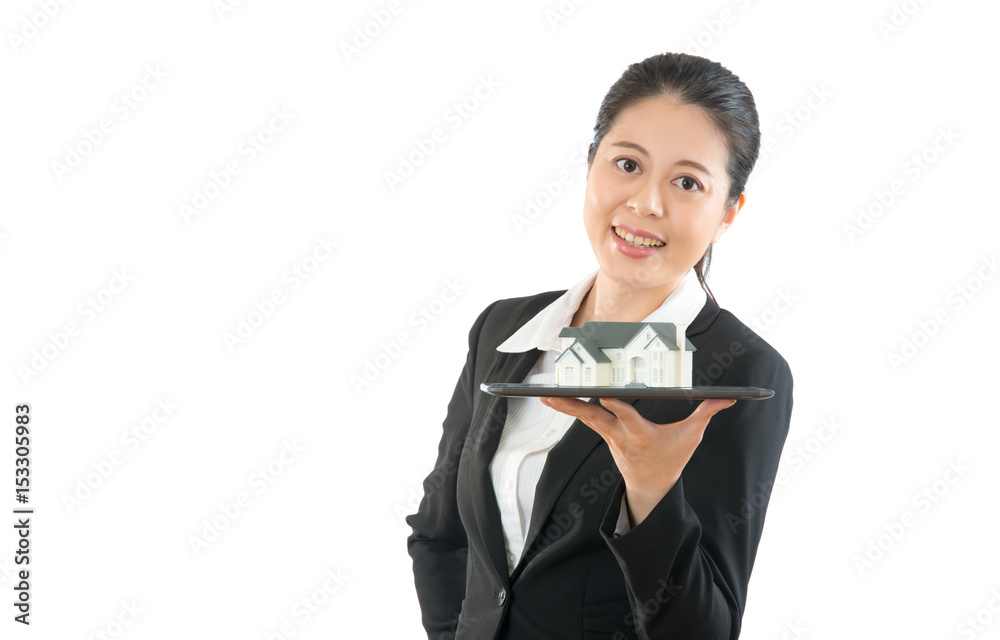 young house agent giving service for family online young house agent giving service for family online