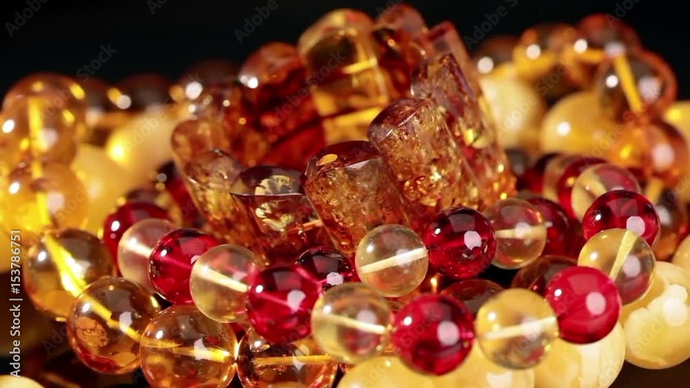 Articles made of amber Articles made of amber