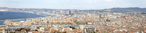 Fototapeta Naklejka Na Ścianę i Meble -  Panorama of Marseille city in south of France