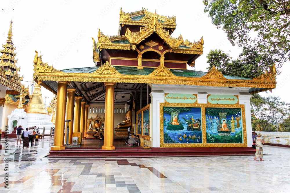 Fototapeta premium Myanmar - Yangon - Shwedagon Pagode