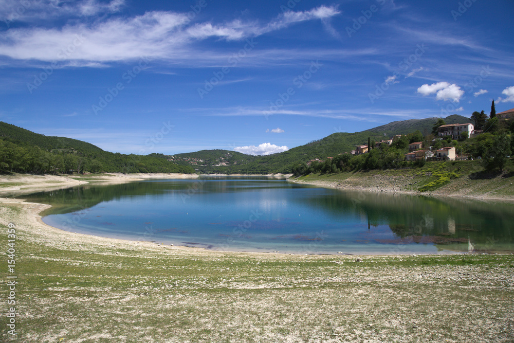 lago del turano, veduta, rieti, lazio, italia