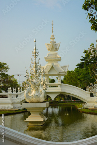 White Temple in Chiang Rai, Thailand © joseduardo