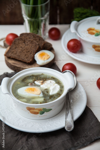  Soup with sorrel and egg