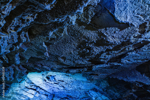 Tableau sur toile Inside an ice cave