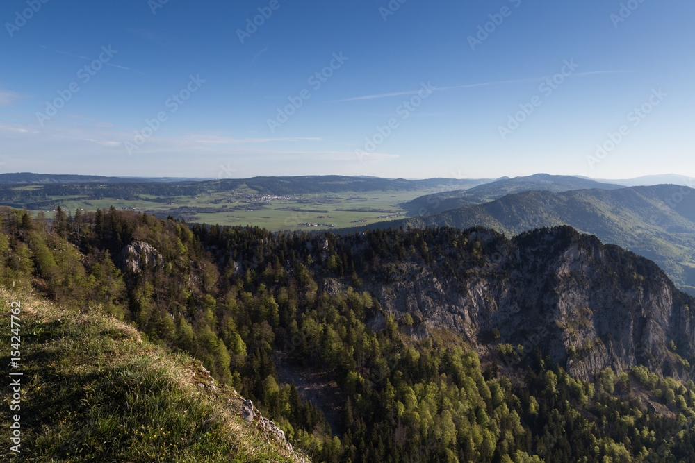 Fototapeta premium Falaises du creux du van dans le Jura Suisse